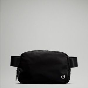Lululemon Everywhere Belt Bag